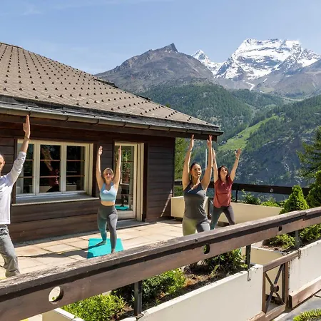 Шале Private Whole-hotel In 360 Alpine Views Sauna & Hot Tub Зас-Фе