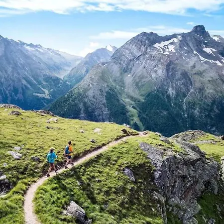 Private Whole-hotel In 360 Alpine Views Sauna & Hot Tub *
