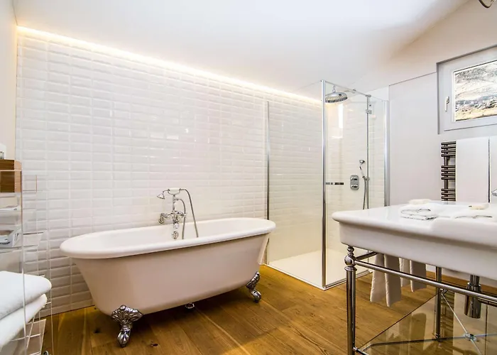 Private Whole-hotel In 360 Alpine Views Sauna & Hot Tub