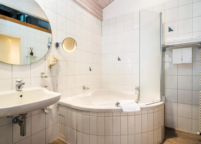 Private Whole-hotel In 360 Alpine Views Sauna & Hot Tub 木屋 *