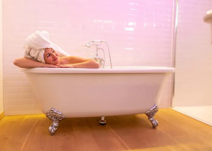 Private Whole-hotel In 360 Alpine Views Sauna & Hot Tub Dağ evi *