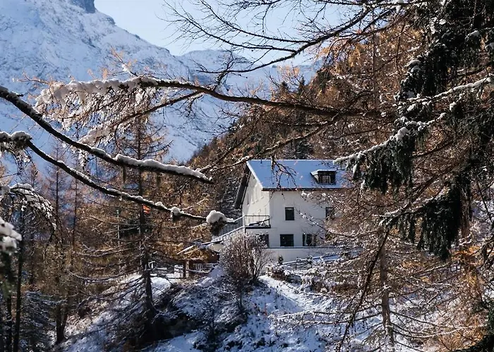 Private Whole-hotel In 360 Alpine Views Sauna & Hot Tub *